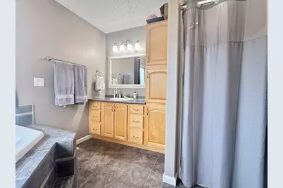 4742 44th Street S, Fargo, ND 58104 - Photo 27