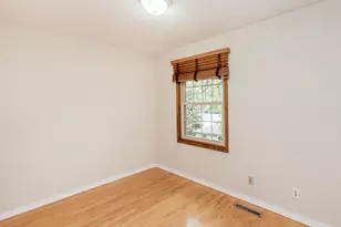 598 Clifford St, Saint Paul, MN 55104 - Photo 21