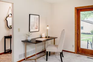 598 Clifford St, Saint Paul, MN 55104 - Photo 7