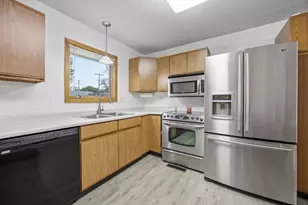 513 N 19 Ave N, Fargo, ND 58102 - Photo 13