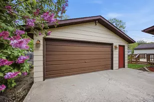 513 N 19 Ave N, Fargo, ND 58102 - Photo 37