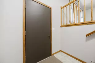 513 N 19 Ave N, Fargo, ND 58102 - Photo 7