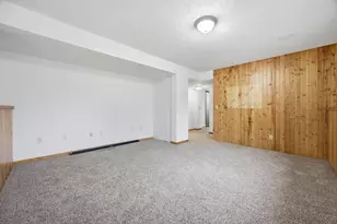513 N 19 Ave N, Fargo, ND 58102 - Photo 23
