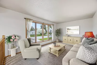 513 N 19 Ave N, Fargo, ND 58102 - Photo 9