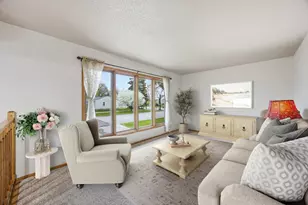 513 N 19 Ave N, Fargo, ND 58102 - Photo 9
