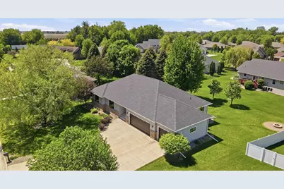 1406 26th Street SW, Austin, MN 55912 - Photo 3