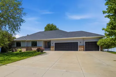 1406 26th Street SW, Austin, MN 55912 - Photo 1