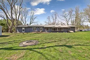1304 34th Dr NE, Austin, MN 55912 - Photo 9