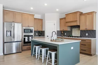 634 Elizabeth Way, Hudson, WI 54016 - Photo 3