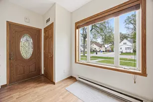 1810 5th Ave S, Fargo,  58103 - Photo 5
