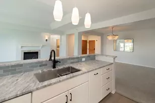 5225 Grandview Square, Edina, MN 55436 - Photo 21