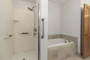 5225 Grandview Square, Edina, MN 55436 - Photo 29