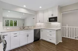 1691 Brueberry Ln, Arden Hills, MN 55112 - Photo 3