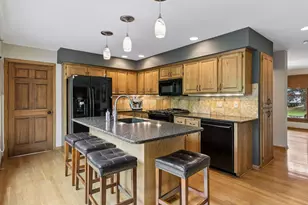 1636 Ashbury Pl, Eagan, MN 55122 - Photo 23