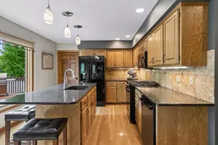1636 Ashbury Pl, Eagan, MN 55122 - Photo 25