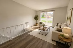 1030 Pondview Ct, Vadnais Heights, MN 55127 - Photo 5