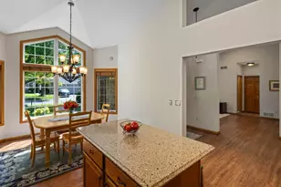 12755 Falcon Ct, Apple Valley, MN 55124 - Photo 7