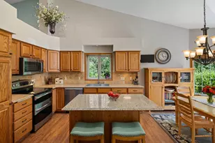 12755 Falcon Ct, Apple Valley, MN 55124 - Photo 5