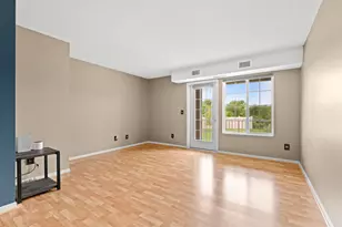 2036 11th Ave SE, Rochester, MN 55904 - Photo 5