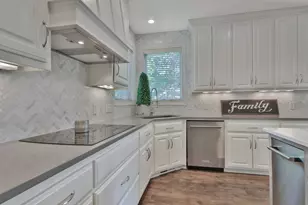 18154 Dane Dr, Eden Prairie, MN 55347 - Photo 9