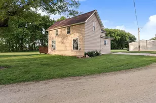 27884 560th Ave, Austin, MN 55912 - Photo 13