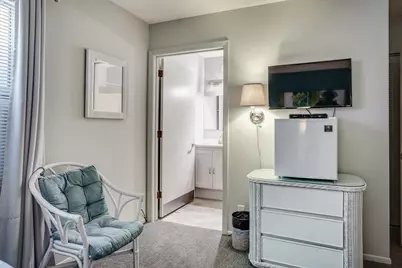 10401 Cedar Lake Road #215, Hopkins, MN 55305 - Photo 15
