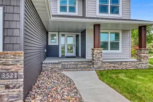 3521 Grandwood Dr N, Fargo, ND 58102 - Photo 3