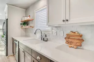 3521 Grandwood Dr N, Fargo, ND 58102 - Photo 13