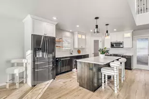3521 Grandwood Dr N, Fargo, ND 58102 - Photo 9