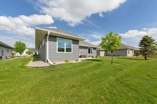 104 Dancing Waters Cir, Mankato, MN 56001 - Photo 37