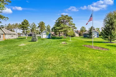 906 Lake Forest Circle, Detroit Lakes, MN 56501 - Photo 9
