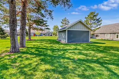 906 Lake Forest Circle, Detroit Lakes, MN 56501 - Photo 11
