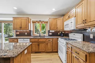 1165 Berwick Ln, Mahtomedi, MN 55115 - Photo 13