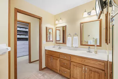 1165 Berwick Lane, Mahtomedi, MN 55115 - Photo 29