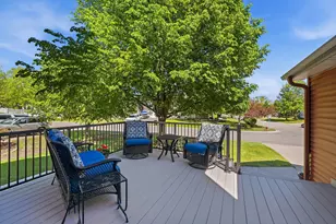 1165 Berwick Ln, Mahtomedi, MN 55115 - Photo 3