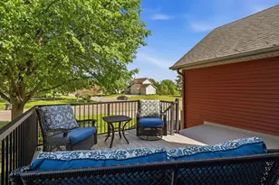 1165 Berwick Ln, Mahtomedi, MN 55115 - Photo 51