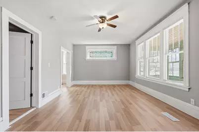 363 Geranium Avenue E, Saint Paul, MN 55130 - Photo 9