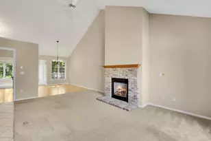 8313 Essex Rd, Chanhassen, MN 55317 - Photo 7