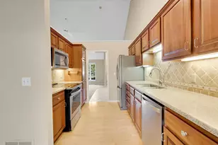 8313 Essex Rd, Chanhassen, MN 55317 - Photo 11