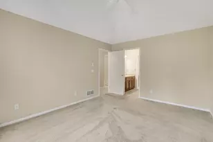 8313 Essex Rd, Chanhassen, MN 55317 - Photo 15