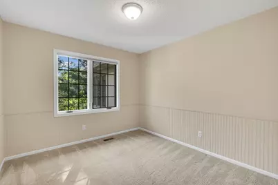 8313 Essex Road, Chanhassen, MN 55317 - Photo 19