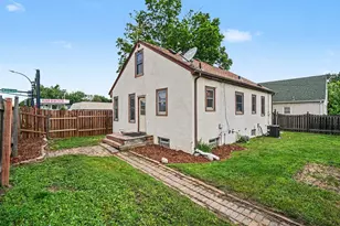 3600 Noble Ave N, Robbinsdale, MN 55422 - Photo 3