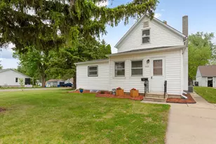 808 E Vine St, Owatonna, MN 55060 - Photo 1