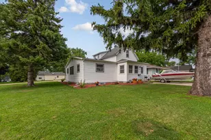 808 E Vine St, Owatonna, MN 55060 - Photo 1