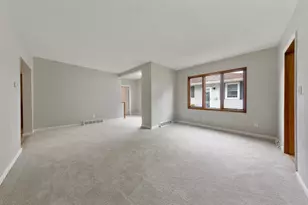 808 E Vine St, Owatonna, MN 55060 - Photo 7
