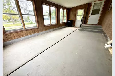 512 S Broadway Street, Spring Valley, MN 55975 - Photo 5