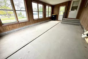 512 S Broadway St, Spring Valley, MN 55975 - Photo 5