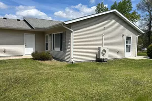 909 Oak St, Alexandria, MN 56308 - Photo 3