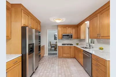 2885 Zanzibar Lane N, Plymouth, MN 55447 - Photo 11
