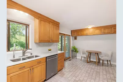 2885 Zanzibar Lane N, Plymouth, MN 55447 - Photo 13